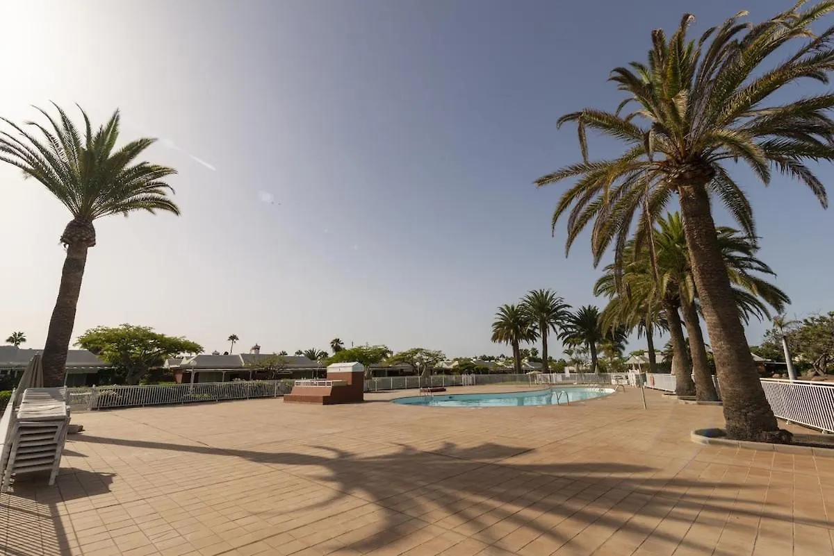 Los Melocotones Maspalomas private access garden pool Apartamento